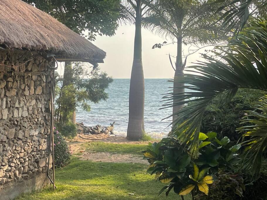 Sweta Takawiri Island Cottage Exterior photo